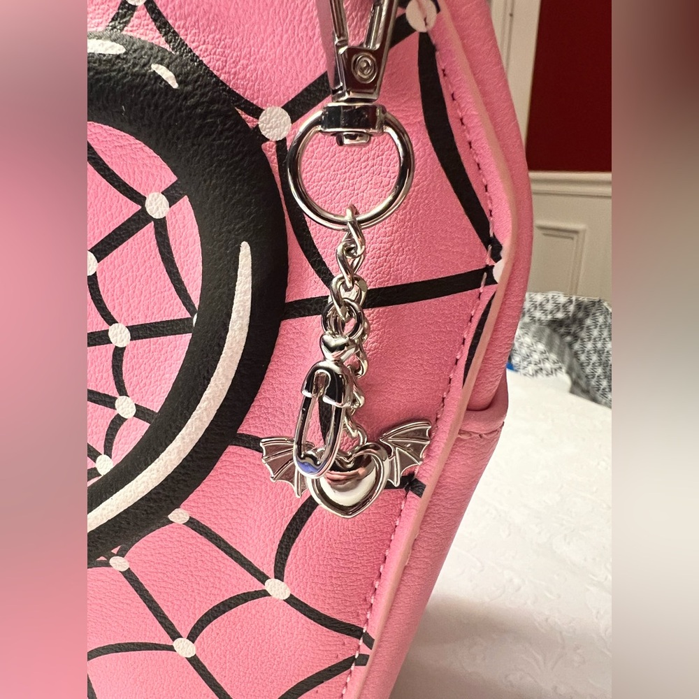 Monster High Draculaura Pink Coffin Mini Backpack - Picture 3 of 12